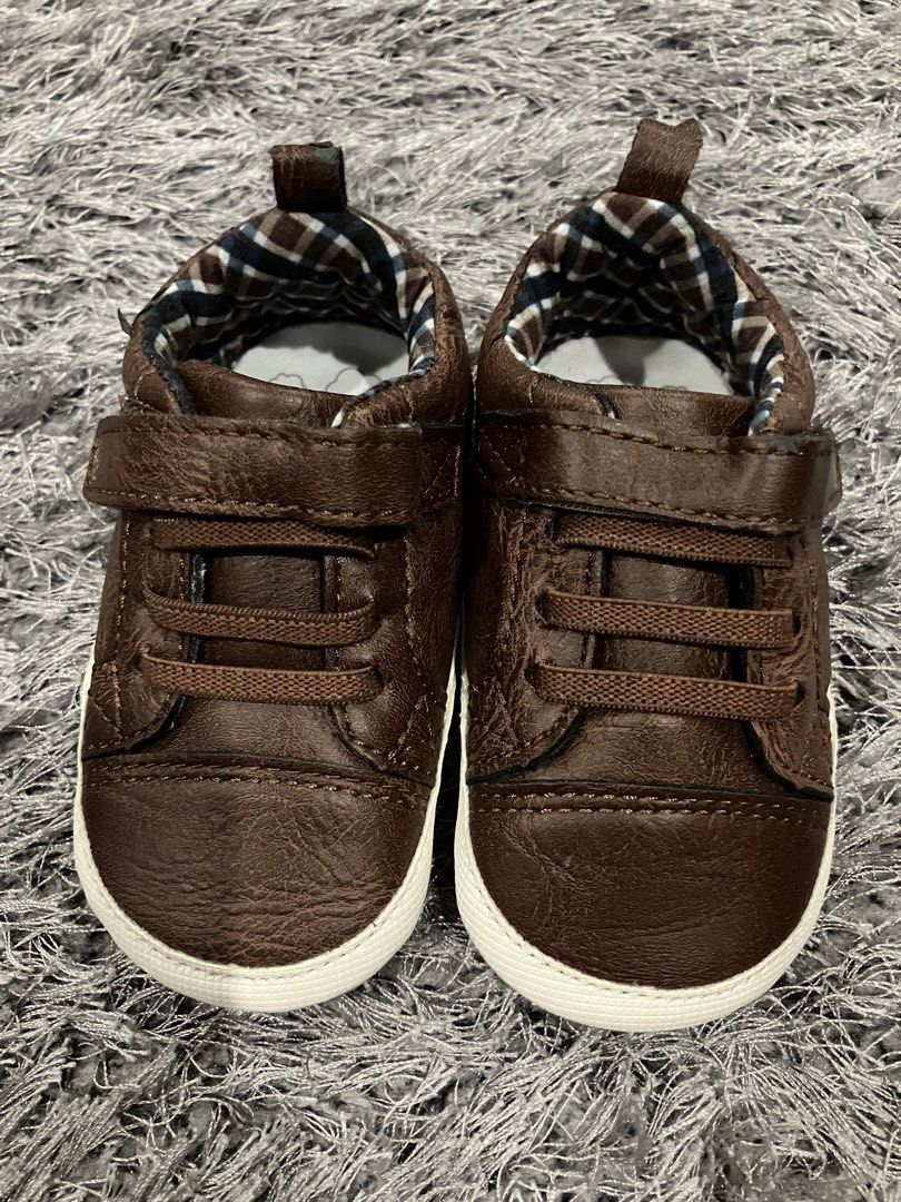 Surprize by Stride Rite (Category: Babies & Kids Fashion) located in Pulilan. Submitted by aneth11983 (Listing ID 1465498996, Image 1). Description: Surprize by Stride Rite 12-18m ₱425+sf/df from 🇺🇸 Payment first basis to accept your offer. Gcash/ JnT 📍Pulilan, Bulacan.