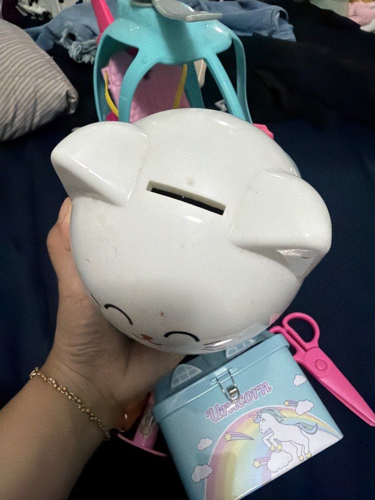 Tabung kucing (Category: Kids Toys) located in Kota Bharu. Submitted by niklisa (Listing ID 1465463596, Image 2). Description: .