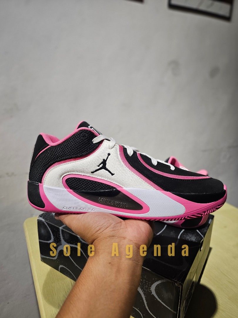 Tatum 4 PINKSICLE (Category: Sneakers) located in Manila. Submitted by ejjjjj09 (Listing ID 1465554288, Image 2). Description: ⚡SALE or TRADE + CASH⚡ Tatum 4 "Pinksicle" Size: 10 US | BRAND NEW (slight dirt) Complete with box ₱3,280 only (₱7,295 srp) Payment First (No COD / No COP) 📍 Pin: Sole Agenda 🤝 Meetup: Townsville Sabang, Dasmariñas, Cavite 📦 Shipping: Lalamove or J&T #SoleAgenda #OriginalShoes #AuthenticShoes #BasketballShoes #fypシ.