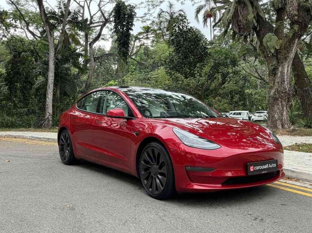 Tesla Model 3 Electric Performance (A) (Category: Used Cars) located in Singapore. Submitted by carousellcars (Listing ID 1465409350, Image 2). Description: We pride ourselves on offering some of the most competitive deals in the market, ensuring that you can make informed decisions with complete confidence. Every step of the purchasing process is handled with professionalism reflecting our commitment to building long-term trust. Features: Full S