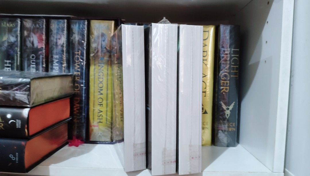 The Aurelian Cycle - Rosaria Munda (Category: Storybooks) located in Paranaque City. Submitted by kayescollection1 (Listing ID 1465411078, Image 2). Description: The Aurelian Cycle - Rosaria Munda - authentic, new, paperback, VGC - purchased from Amazon US. - actual photos are posted. - I can provide more photos upon request. - Sold as Set. 🏷️ 2,500 RFS: Decluttering 📍 We sell new & pre-loved books, please manage your expectations. 😊 ** Produc