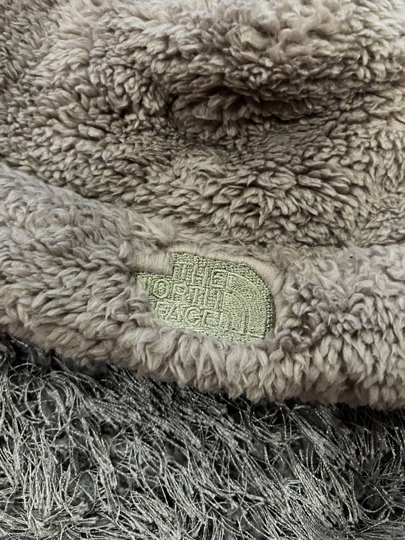 The North Face Baby Beanie (Category: Babies & Kids Fashion) located in Pulilan. Submitted by aneth11983 (Listing ID 1465505388, Image 3). Description: The North Face Baby Beanie | 12-24m Like new! From🇺🇸 ₱500 + sf/df Gcash / JnT Payment first basis to accept your offer. 📍Pulilan, Bulacan.
