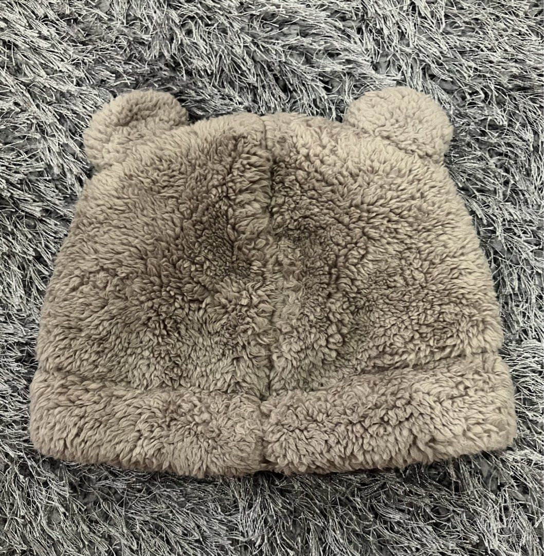 The North Face Baby Beanie (Category: Babies & Kids Fashion) located in Pulilan. Submitted by aneth11983 (Listing ID 1465505388, Image 2). Description: The North Face Baby Beanie | 12-24m Like new! From🇺🇸 ₱500 + sf/df Gcash / JnT Payment first basis to accept your offer. 📍Pulilan, Bulacan.