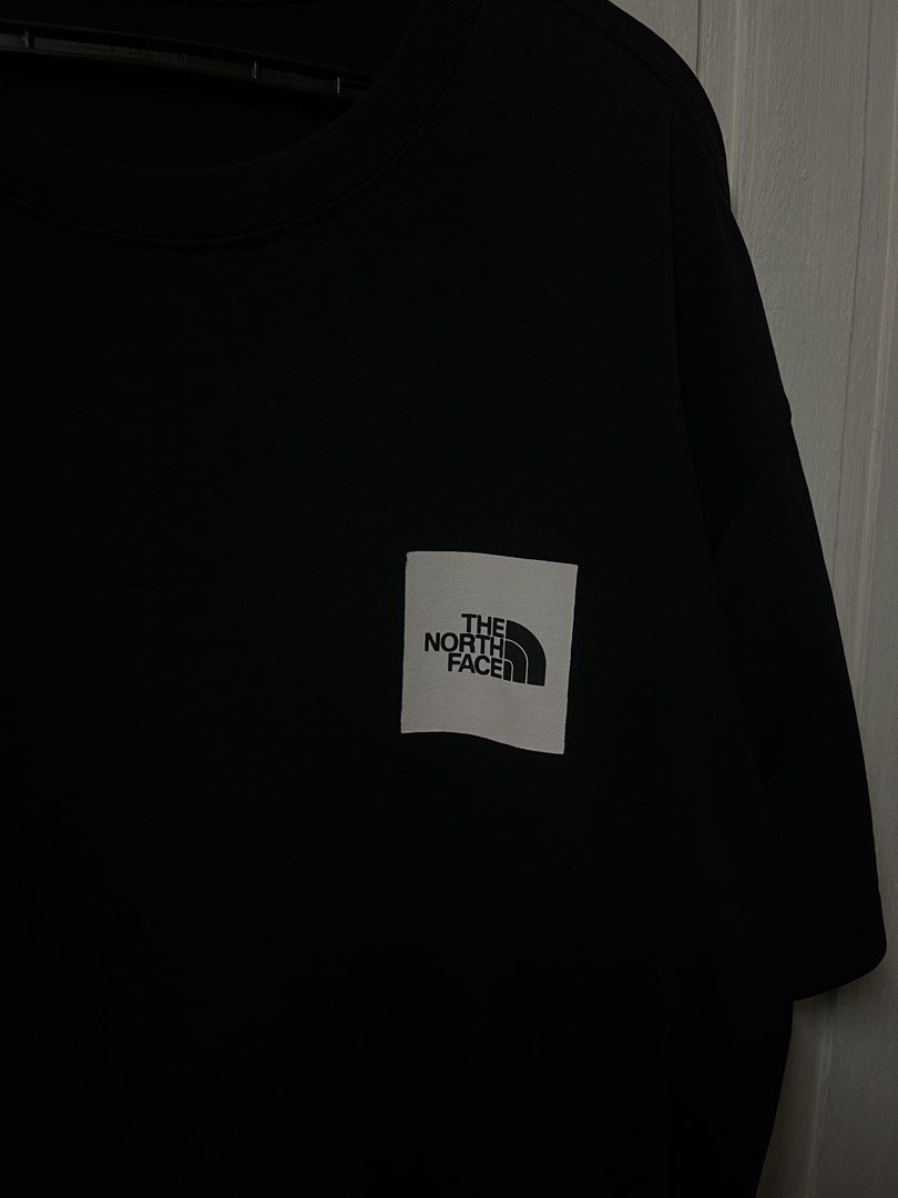 The North Face Black Shirt (Category: Tshirts & Polo Shirts ) located in Muntinlupa City. Submitted by ninenine.collective (Listing ID 1465385317, Image 3). Description: The North Face Black Shirt 24/29.