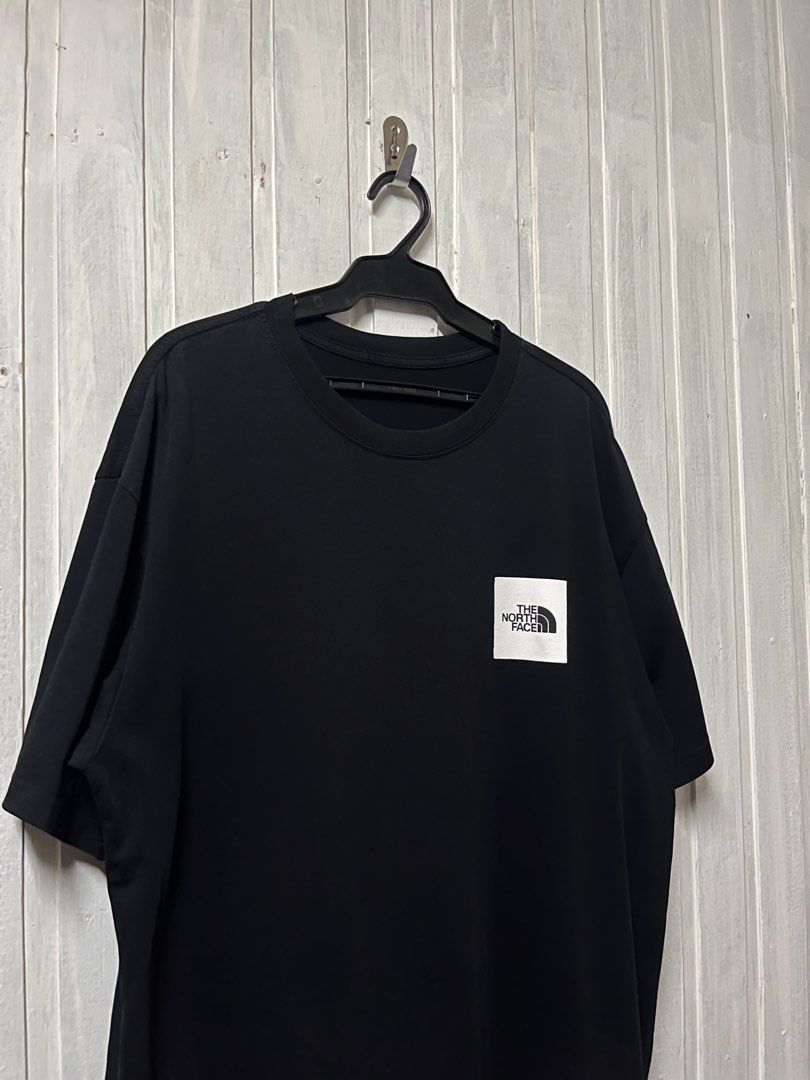 The North Face Black Shirt (Category: Tshirts & Polo Shirts ) located in Muntinlupa City. Submitted by ninenine.collective (Listing ID 1465385317, Image 2). Description: The North Face Black Shirt 24/29.