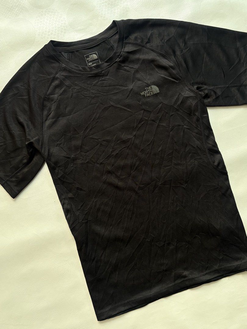 The North Face FlashDry Performance Running Tee (Category: Activewear) located in Tacurong. Submitted by kmthrift19 (Listing ID 1465401567, Image 2). Description: Authentic The North Face FlashDry Performance Running Tee ‎ ‎Dimes: W20.8×L26.5 ‎Condition: Excellent ‎Color rate: 9/10 ‎Size on tag: Medium(US) Large(Asia) ‎Issue: None.
