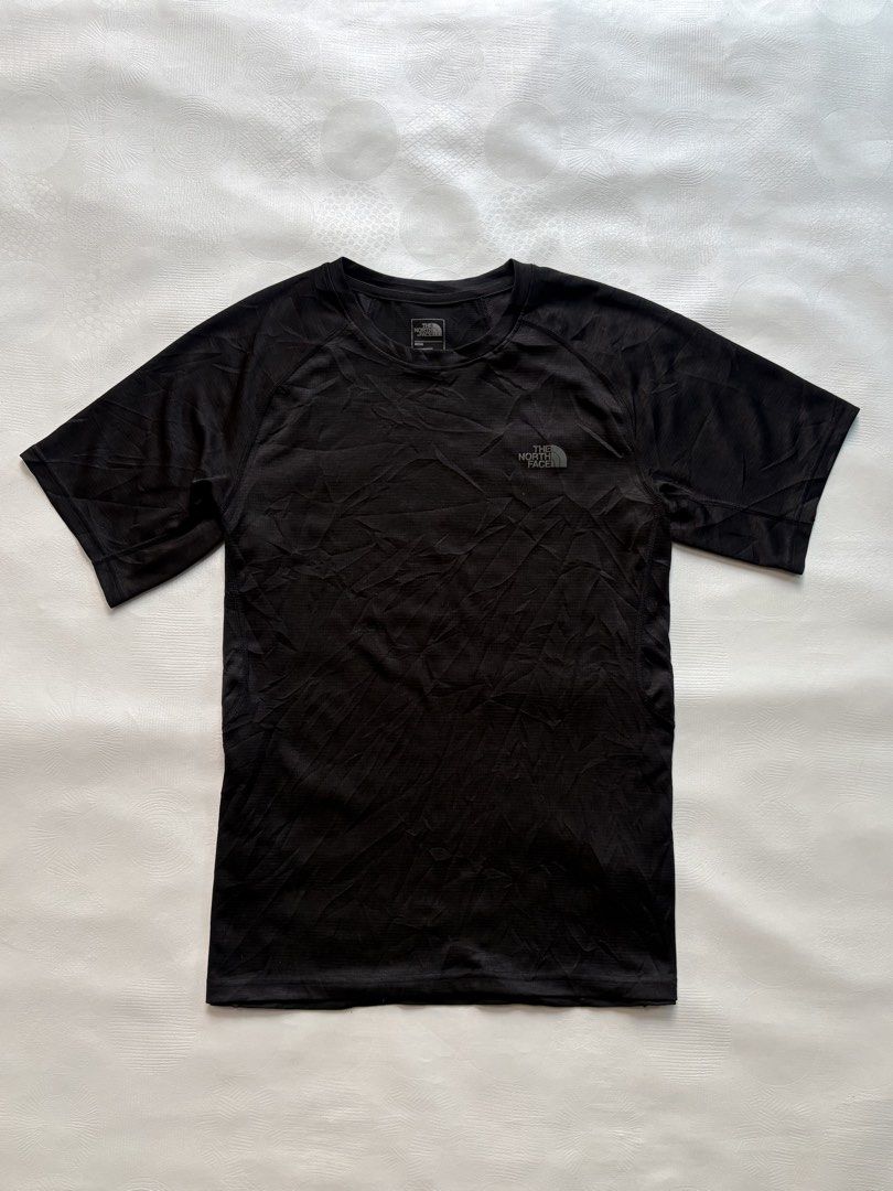 The North Face FlashDry Performance Running Tee (Category: Activewear) located in Tacurong. Submitted by kmthrift19 (Listing ID 1465401567, Image 1). Description: Authentic The North Face FlashDry Performance Running Tee ‎ ‎Dimes: W20.8×L26.5 ‎Condition: Excellent ‎Color rate: 9/10 ‎Size on tag: Medium(US) Large(Asia) ‎Issue: None.