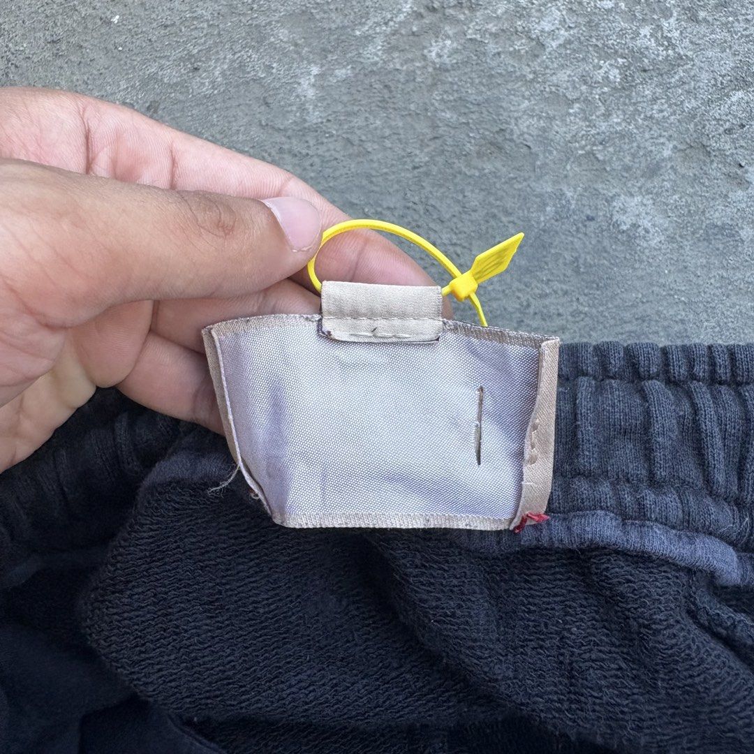 The north face gucci (Category: Shorts) located in Baliuag. Submitted by 2nd_deal (Listing ID 1465562724, Image 3). Description: the north face gucci 30-34 .