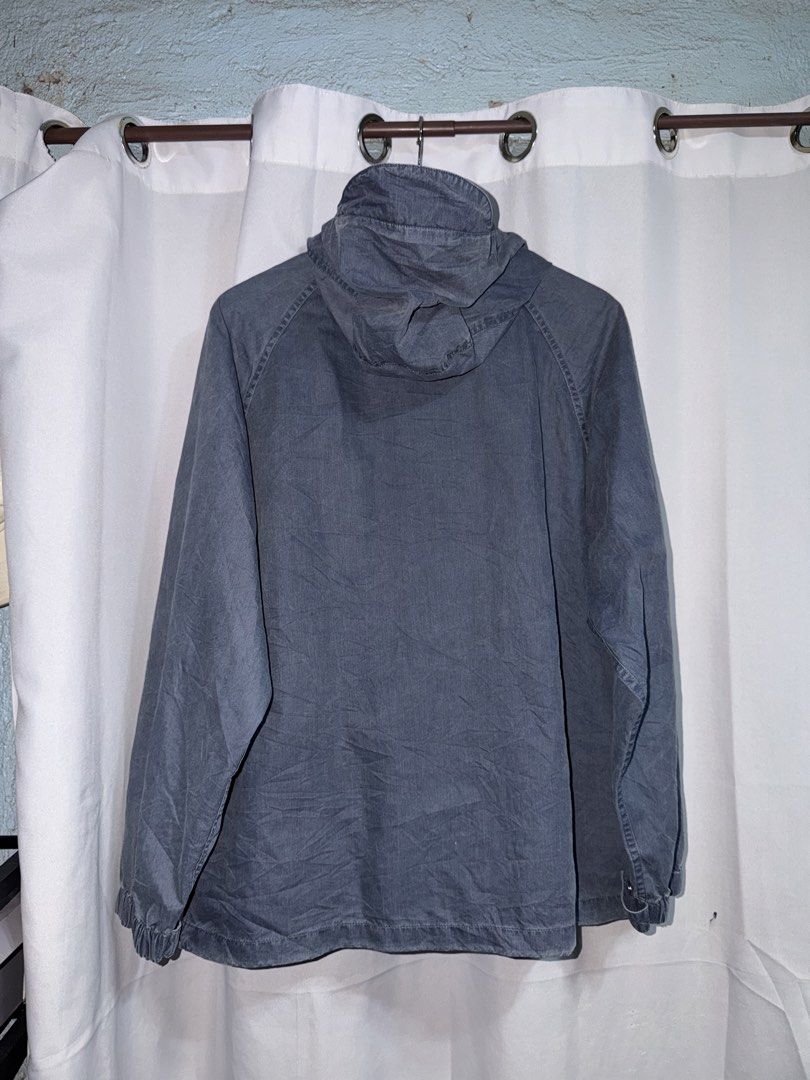 THE NORTH FACE JACKET (Category: Coats, Jackets and Outerwear) located in Manila. Submitted by triptothrift7 (Listing ID 1465571410, Image 3). Description: pm me for fast transaction! THE NORTH FACE JACKET for only 999 size medium to large width 23 x 27 length no issue excellent condition color rate 9/10 authentic legit mode of payment gcash or bank transfer location Biñan laguna.