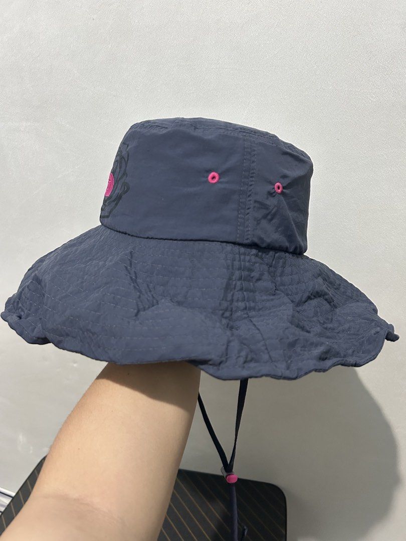 The NorthFace Brimmed Hat (Category: Hats & Beanies) located in Quezon City. Submitted by jjsurplus_23 (Listing ID 1465399176, Image 3). Description: .