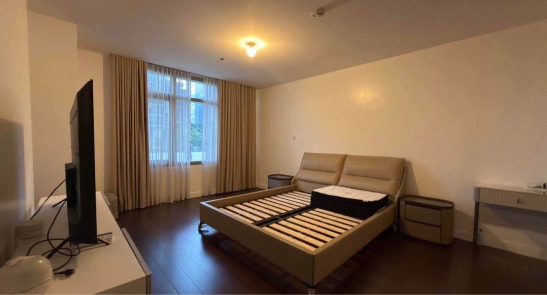 The suites BGC (Category: Apartments & Condos) located in Makati City. Submitted by tjsssss (Listing ID 1465503066, Image 3). Description: FOR RENT | THE SUITES Spacious 2BR | 139 sqm | Unobstructed View Property Highlights: • Approx. 139 sqm • 2 Bedrooms • 2 Bathrooms • 1 Maid’s Quarter • Balcony • 1 Powder Room • Semi-furnished • Spacious living and dining areas • Ample storage • Beautiful, unobstructed view • Well-maintained and move-in ready 