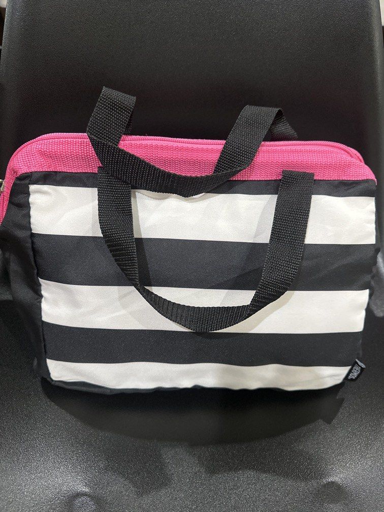 Thermos Lunch bag (USED) (Category: Tote Bags) located in Manila. Submitted by krystalchewey_ (Listing ID 1465413901, Image 1). Description: Used Actual Photo Posted 200php Thermos With minimal stain Check photos.