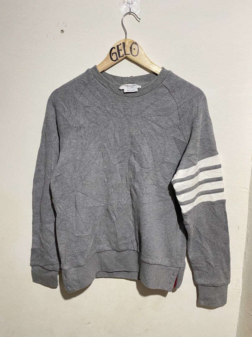 THOM BROWNE LONGLSLEEVE WAFFLE KNIT (Category: Coats, Jackets and Outerwear) located in Cagayan de Oro. Submitted by ansasalab39908 (Listing ID 1465529137, Image 1). Description: Size S (W20xL25) Condition: Vgoodcondition Color rate:9.8/10 Flaws:scratch.