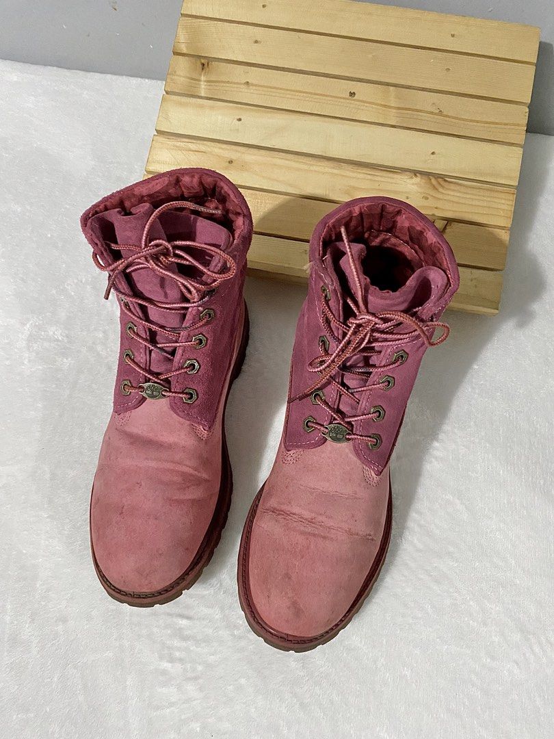 timberland laced up boots (Category: Boots) located in Bulacan. Submitted by parapapa (Listing ID 1465496543, Image 3). Description: US 8.5 / Euro 39.5 / 25cm needs cleaning .