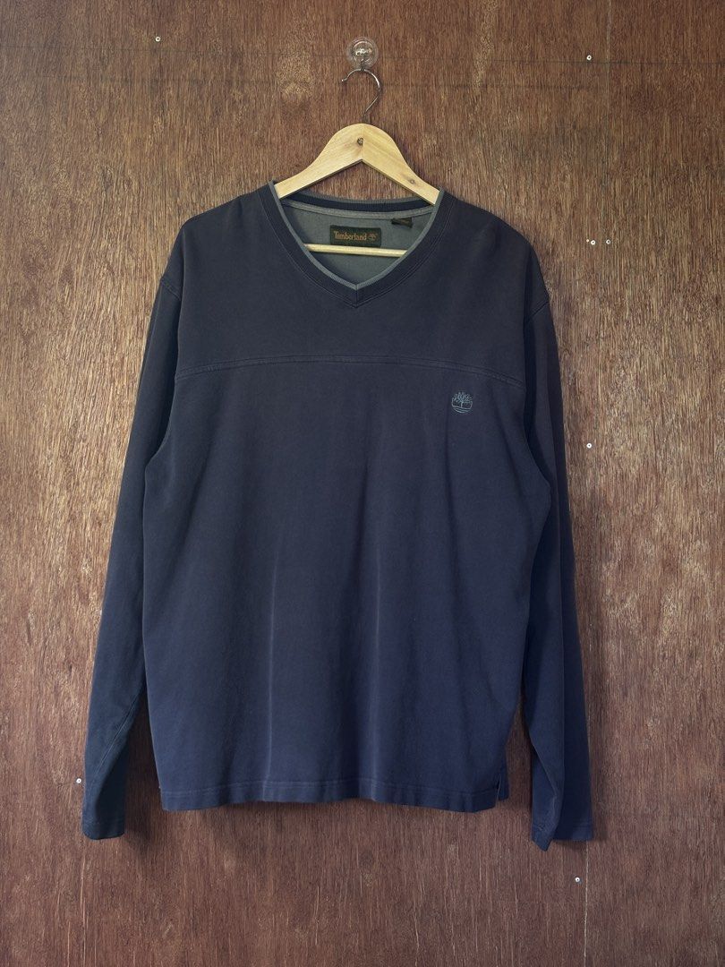 Timberland Long Sleeve V-Neck Tee (Category: Coats, Jackets and Outerwear) located in Cabuyao City. Submitted by giothr1ft (Listing ID 1465407331, Image 1). Description: -Width: 24 -Length: 29 -Sleeve Length: 26.