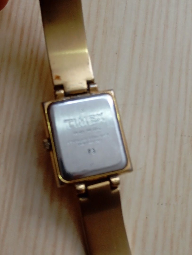 Timex (Category: Women's Watches) located in Las Pinas. Submitted by quick_deals_great_finds2 (Listing ID 1465393356, Image 3). Description: Original good working condition Quartz with battery 25mm fits wrist 6.8 inches.