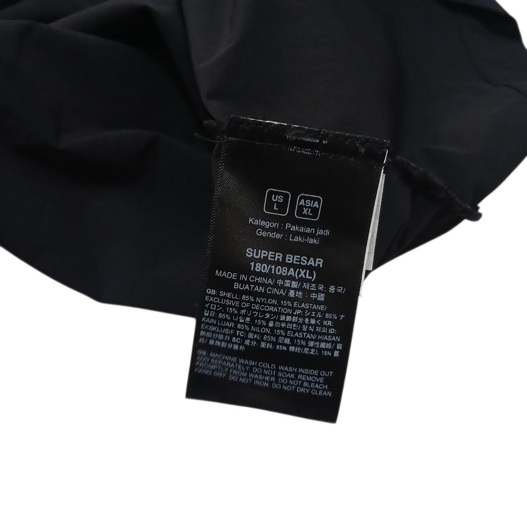 TNF Flashdry Polo (Category: Tshirts & Polo Shirts ) located in Iloilo. Submitted by wearmovement.ilo (Listing ID 1465531536, Image 3). Description: TNF Flashdry Polo shirt Triple Black Color Rate 10/10 Size XL Men's Dimensions 24 Width x 29 Length Good as New Condition / Quick Dry Lightweight / Stretchable Fabric DM 📩📩📩.