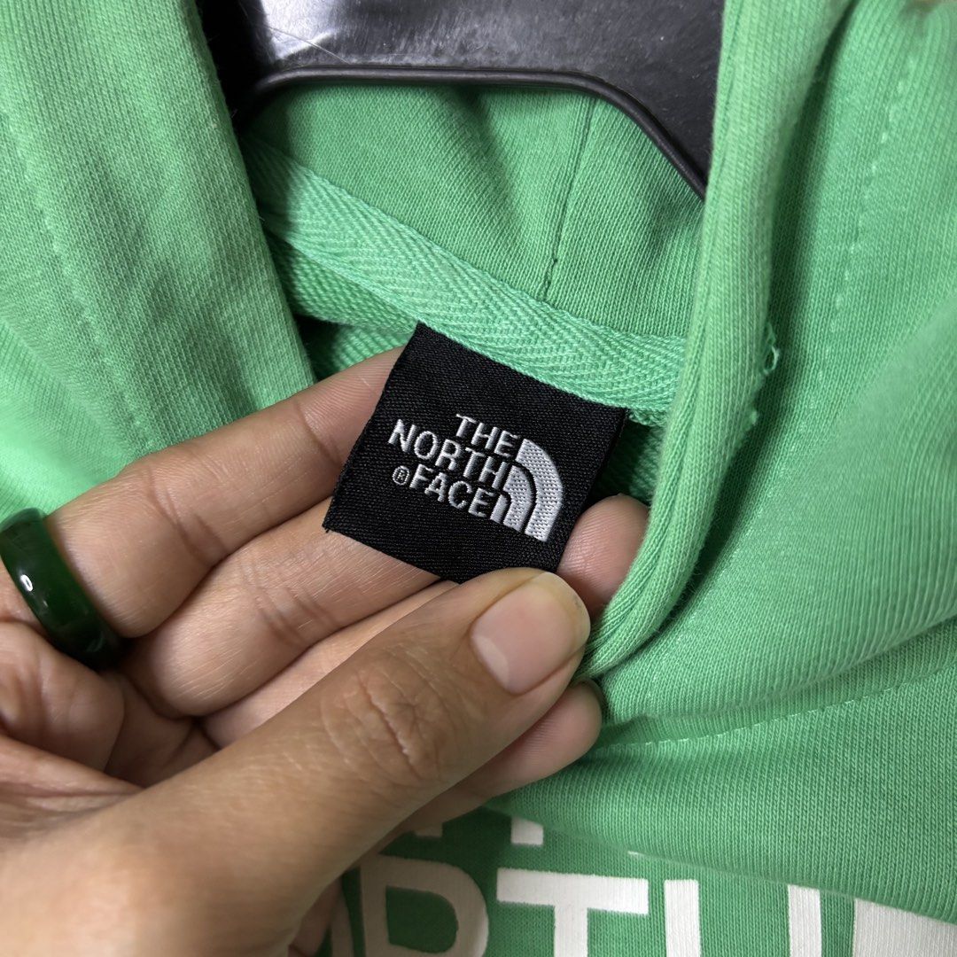 TNF kids hoodie (Category: Babies & Kids Fashion) located in Valenzuela. Submitted by thriftynanay88 (Listing ID 1465448554, Image 2). Description: Size 110 on tag 4-5Y.