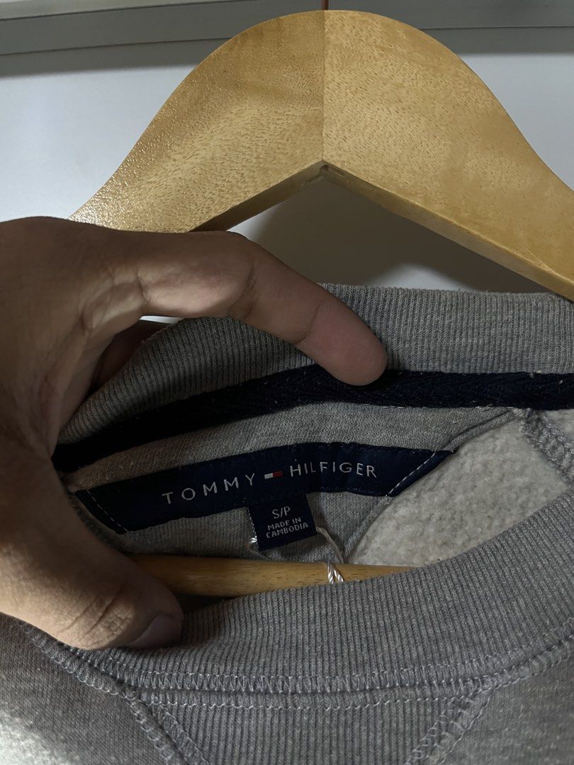 Tommy Hilfiger Sweater (Category: Coats, Jackets and Outerwear) located in General Santos City (Dadiangas). Submitted by thriftdept. (Listing ID 1465522430, Image 2). Description: Brand: Tommy Hilfiger Size: Small Dimensions: 22W”27L Authenticity: Authentic Color Rate: 9/10 Condition: Excellent Issue: None 🏷️: ₱800.