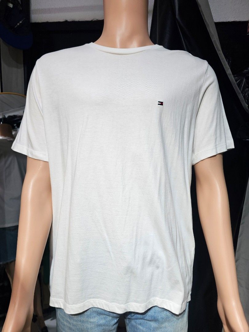 Tommy Hilfiger T-shirt (Category: Tshirts & Polo Shirts ) located in Baguio. Submitted by kayeonlineshop (Listing ID 1465421995, Image 2). Description: .