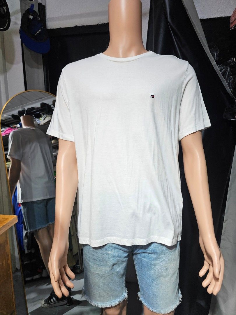 Tommy Hilfiger T-shirt (Category: Tshirts & Polo Shirts ) located in Baguio. Submitted by kayeonlineshop (Listing ID 1465421995, Image 1). Description: .
