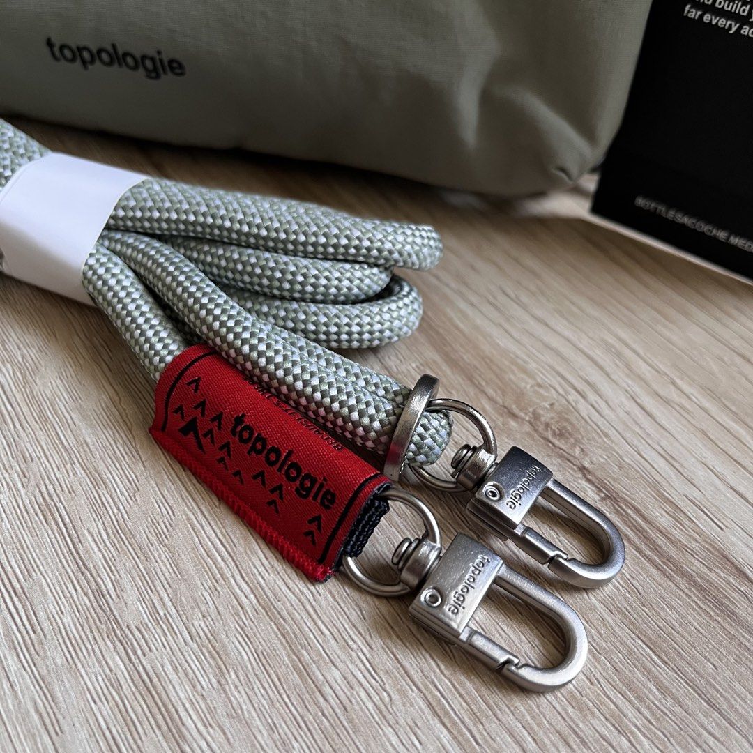 TOPOLOGIE BOTTLESACOCHE MEDIUM (COD via LBC) (Category: Luxury Bags & Wallets) located in Manila. Submitted by mrnduque (Listing ID 1465404680, Image 2). Description: Shipping fees will be shouldered by the buyer. Location: Nueva Ecija .