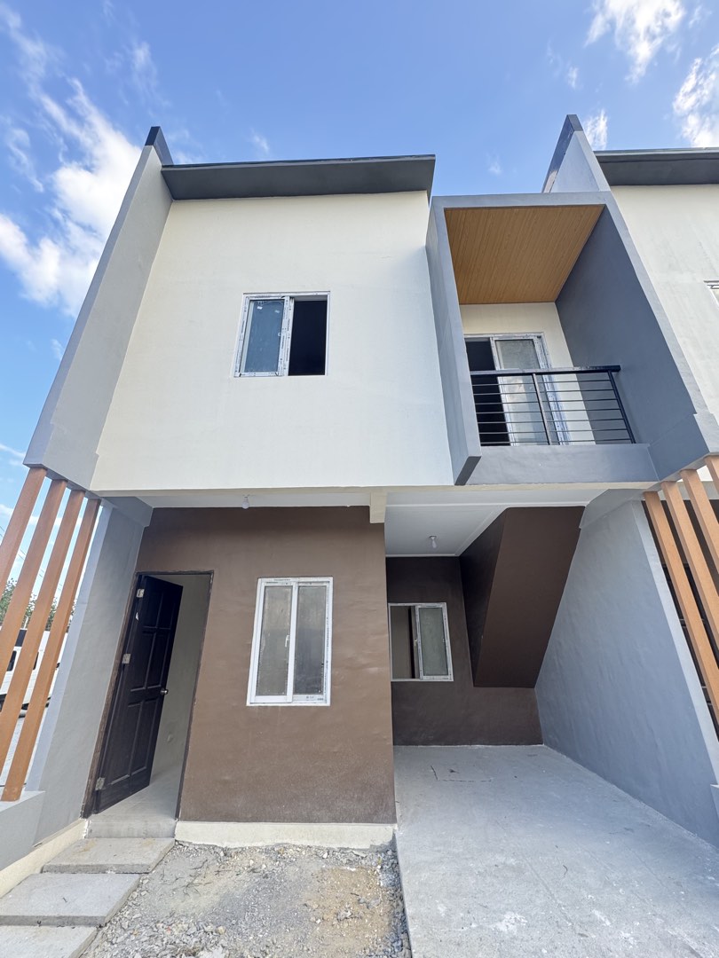 (Category: ) located in . Submitted by rexvillar90852 (Listing ID 1465526839, Image 1). Description: .