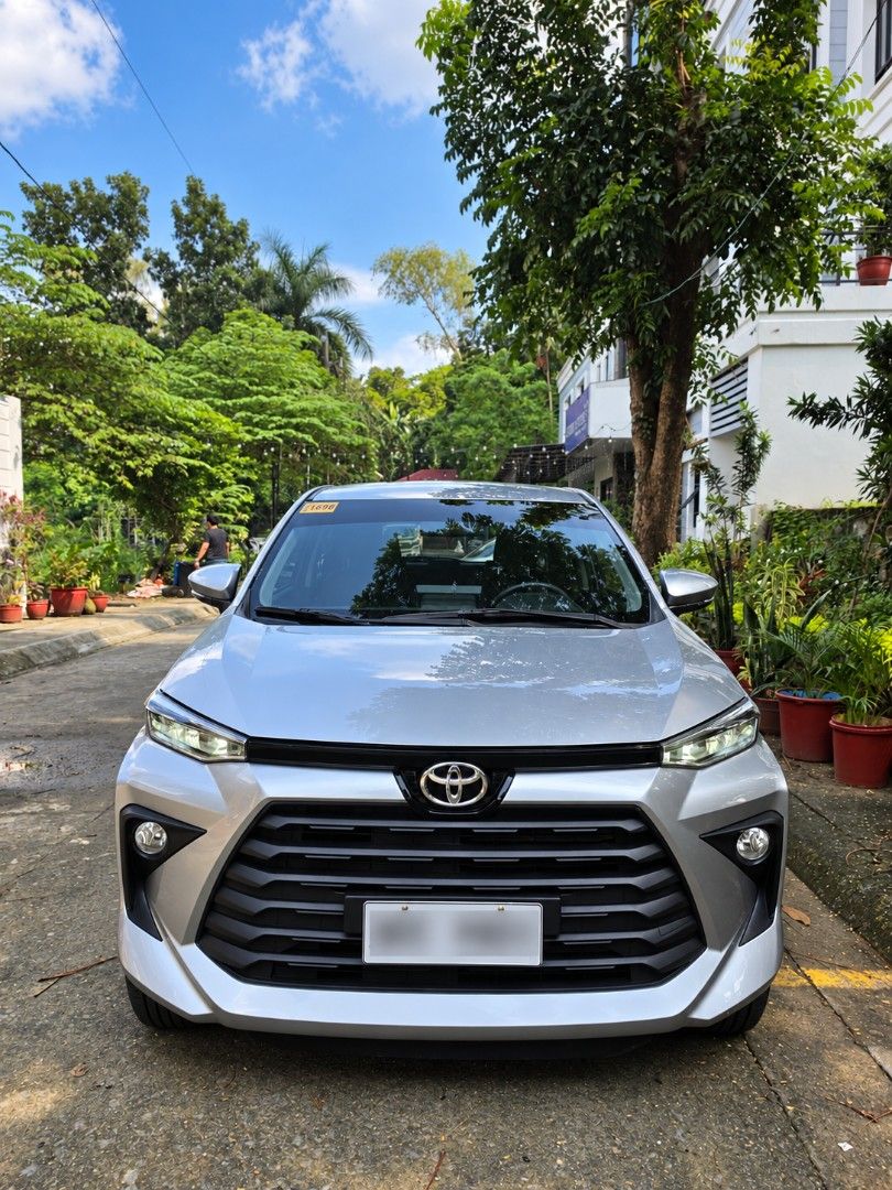 Toyota Avanza 1.3 E Variant CVT Auto (Category: Used Cars) located in Cainta. Submitted by lorraes (Listing ID 1465424607, Image 1). Description: 2026 Toyota Avanza 1.3 E CVT PHP 855,000 - Negotiable upon viewing Location: Cainta, Rizal - 1.3L gas, automatic/CVT, 7-seater - Silver Metallic - 4,000+ km odometer - 2 keys - Plate ending 9 (Friday coding) - Accident-free and flood-free - No known mechanical issues - Very minor, barely noticeable bump