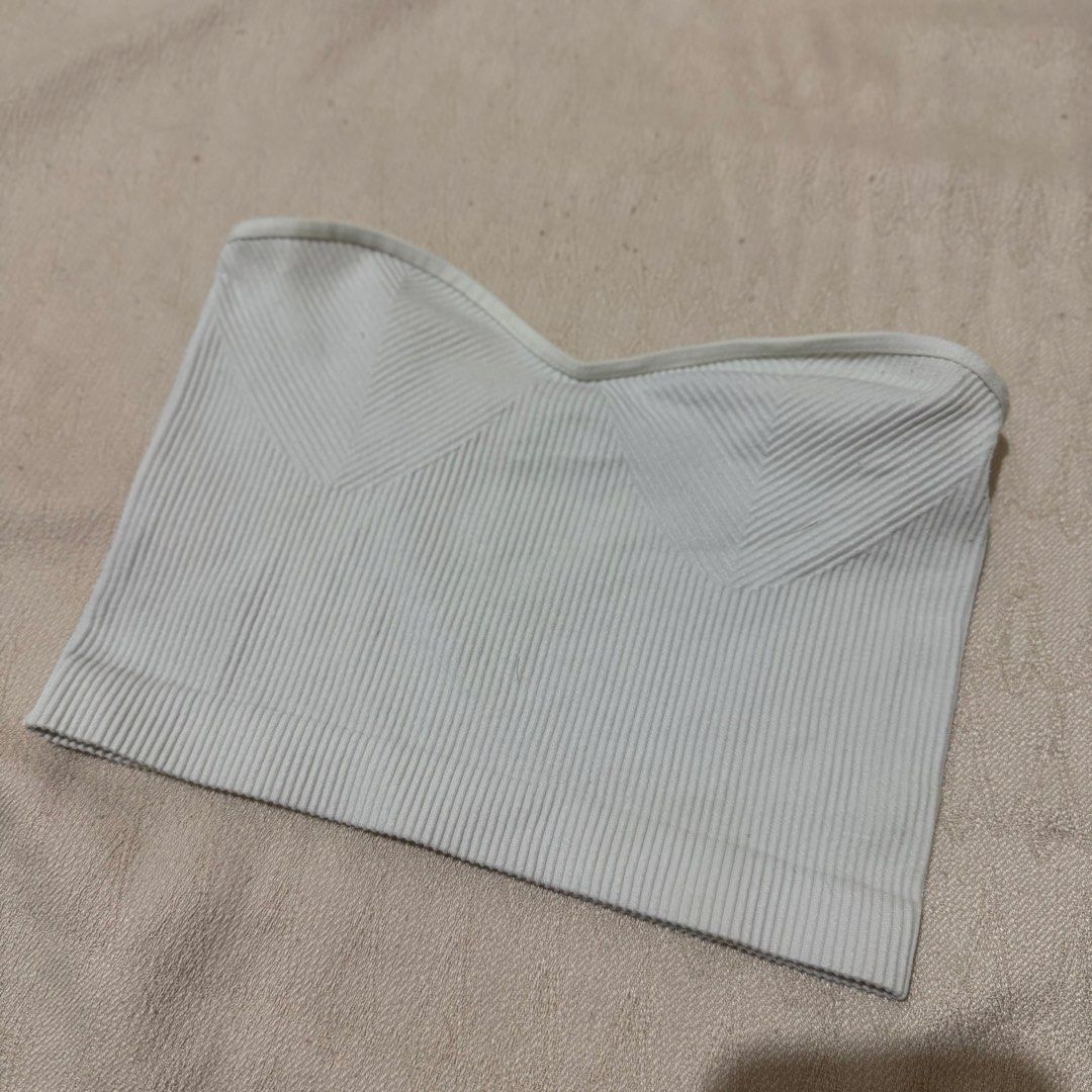 Tube Top (Category: Sleeveless) located in Vigan. Submitted by chiyannav (Listing ID 1465485679, Image 1). Description: .
