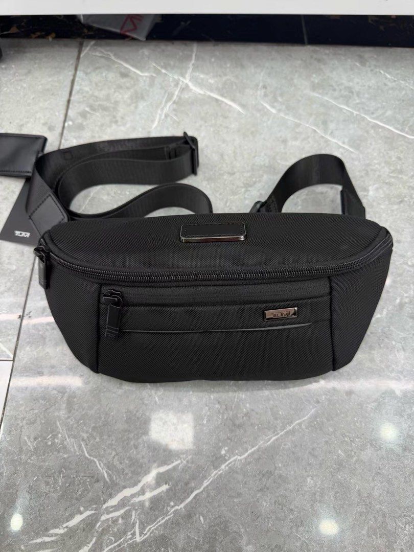 Tumi Alpha Belt Bag Sling (Category: Sling Bags) located in Manila. Submitted by bagmaniaph (Listing ID 1465533311, Image 1). Description: Built for the those who demand more from every journey. This sleek sling keeps your essentials close and is the perfect day-to-day bag. Exterior Zip entry to main compartment Zip pocket with microfiber lining quick-access phone pocket with hidden magnetic snap closure Luggage tag Monogram patch Interior 2 elas