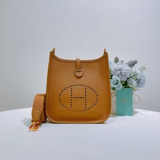 （分類：）位於 。 由 heartofluxe 提交（商品編號 1465420281，圖片 1）。簡介： 。