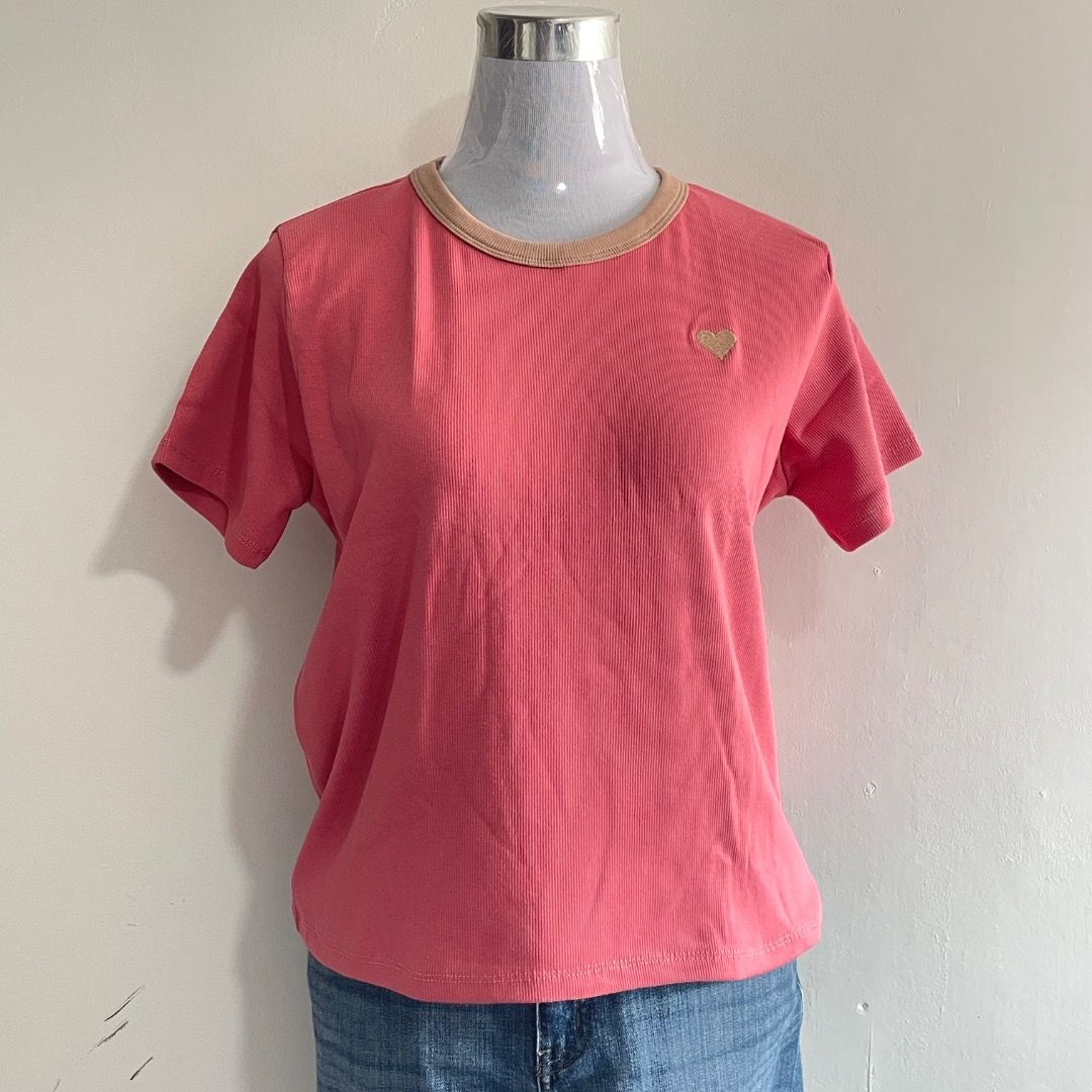 Two toned Tshirt with Heart Embroidered (Category: Shirts) located in Bacolor. Submitted by chicn_classy (Listing ID 1465495133, Image 2). Description: .