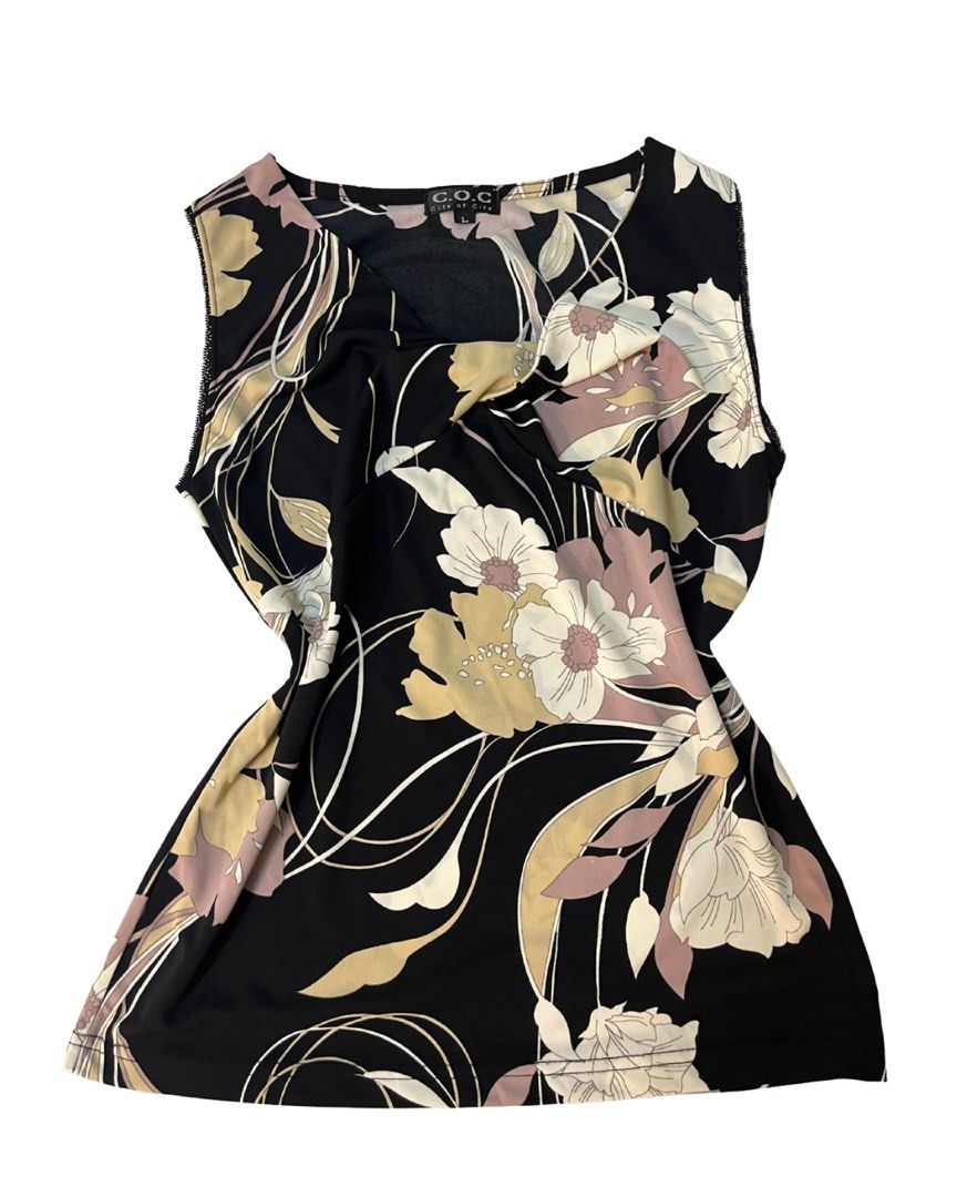 Ukay Vintage Pieces (Category: Sleeveless) located in Bacolod City. Submitted by wisaaaaaa (Listing ID 1465526460, Image 2). Description: .