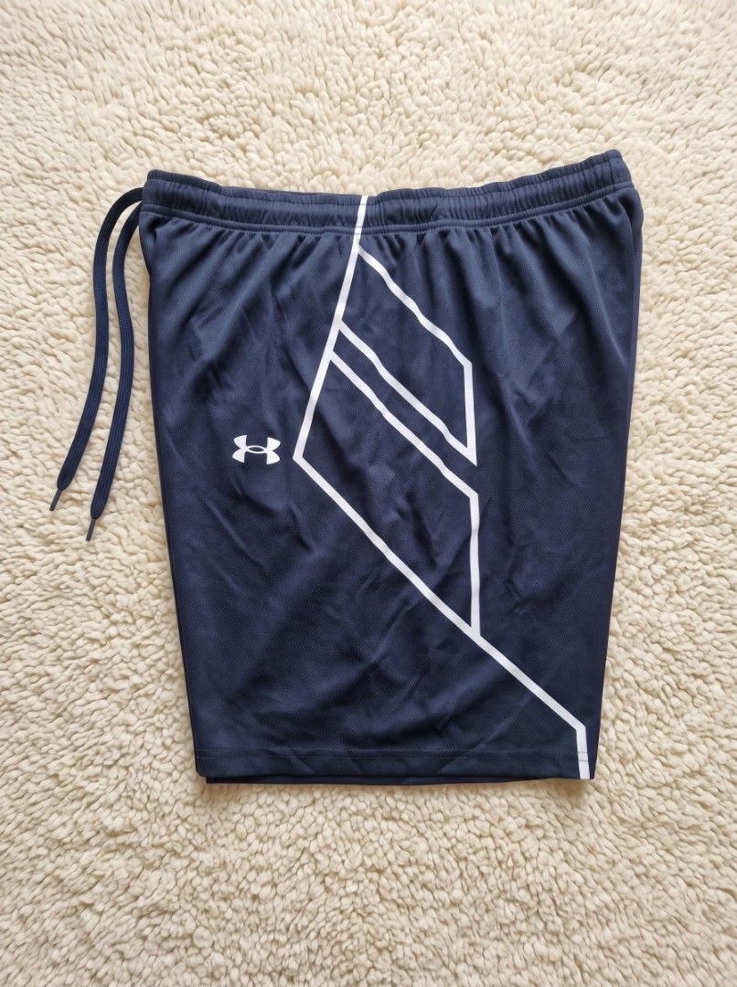 Under Armour Athletic Shorts Men's Size Large (Category: Shorts) located in Caloocan City. Submitted by dyosef1129 (Listing ID 1465419663, Image 2). Description: 32-38 waist 17 length Good as new No issues Original .