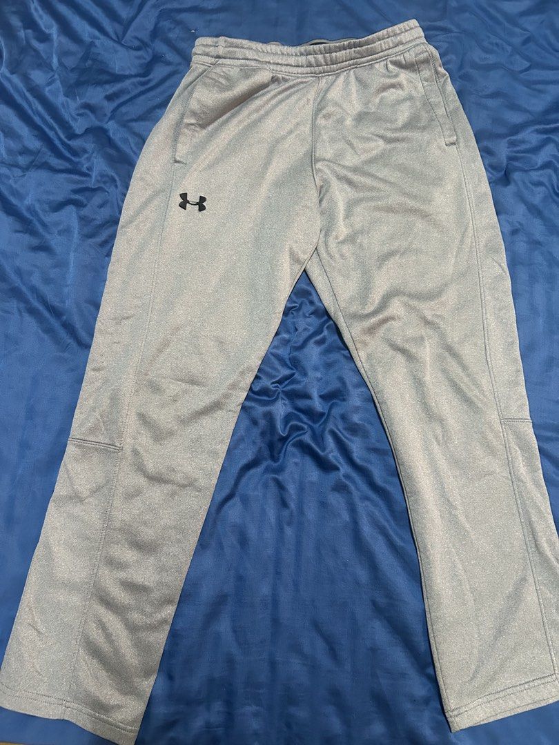 Under Armour ColdGear Grey Loose Sweatpants Size M (Category: Joggers) located in Bacoor. Submitted by luckynana_2026 (Listing ID 1465495201, Image 1). Description: Source: Own family closet / personal item — NOT thrifted / ukay-ukay. Well-taken care of and guaranteed clean! Brand: Authentic Under Armour (ColdGear Series) Size on Tag: Medium (Loose Fit) Color: Heather Grey Condition: Excellent used condition. Very comfortable, warm fleece lining 