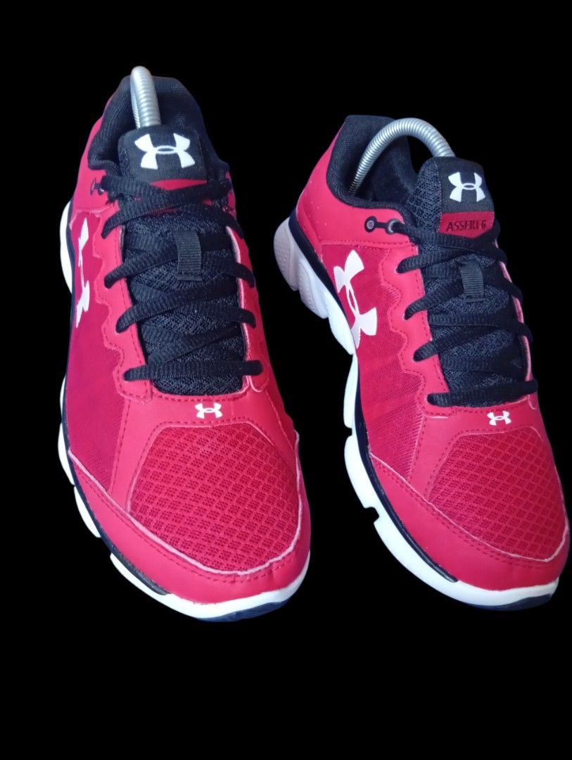 Under Armour Running Shoes (Category: Sneakers) located in Baguio. Submitted by nervisa_deer (Listing ID 1465411547, Image 2). Description: Frm ukay box... with sign of usage only..