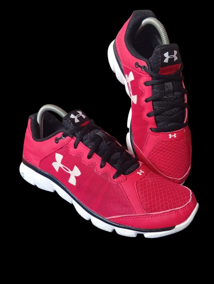Under Armour Running Shoes (Category: Sneakers) located in Baguio. Submitted by nervisa_deer (Listing ID 1465411547, Image 1). Description: Frm ukay box... with sign of usage only..