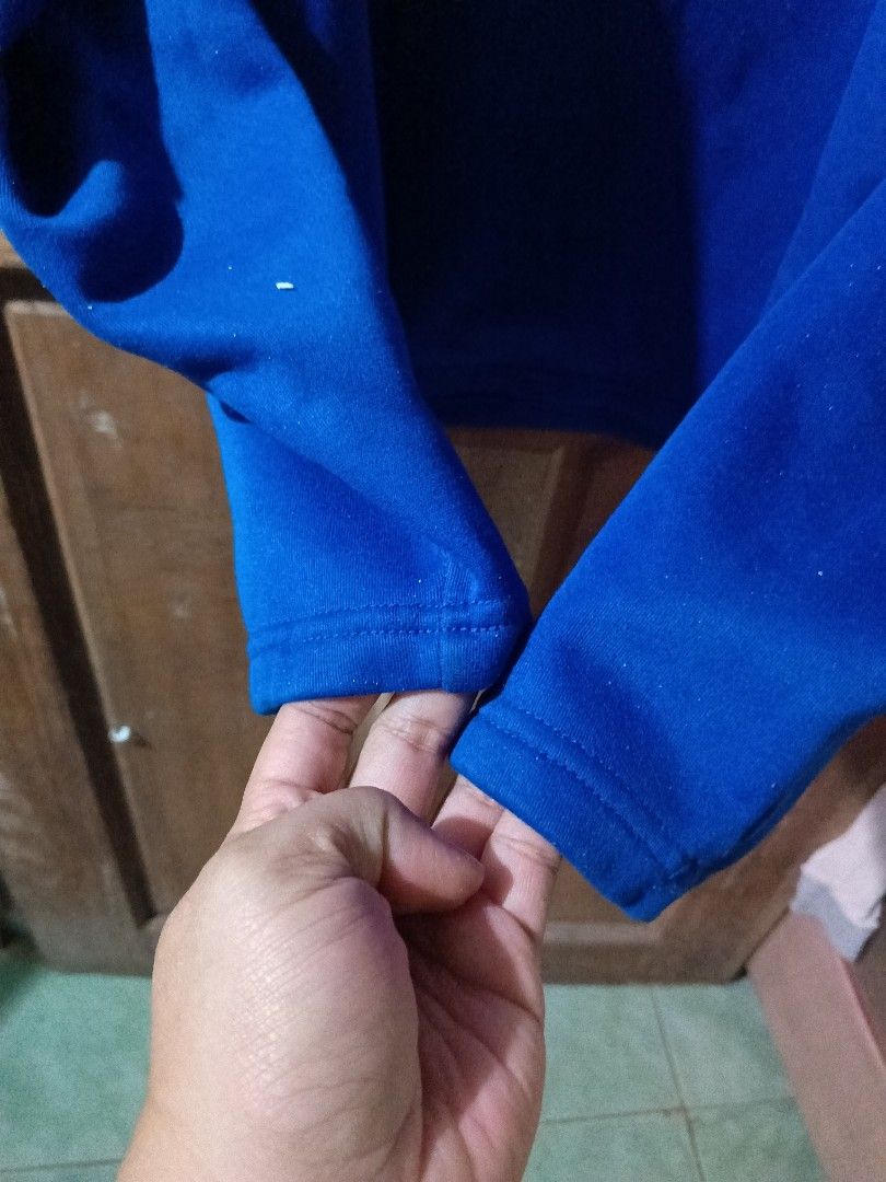 Under Armour x Team Bath (Category: Coats, Jackets and Outerwear) located in Tanauan. Submitted by tyrone4 (Listing ID 1465477174, Image 3). Description: under Armour x Team Bath University of Bath UK Crest patch Quarter-Zip Athletic Fleece Pullover Medium (23"*26") Royal Blue.