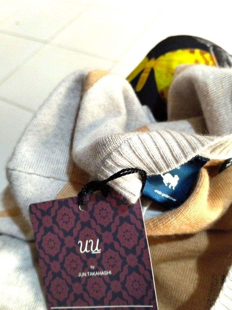 Undercover×U ladies wool light size S bnwt srp £500 (Category: Longsleeves) located in La Trinidad. Submitted by designeritems2000 (Listing ID 1465415149, Image 3). Description: .