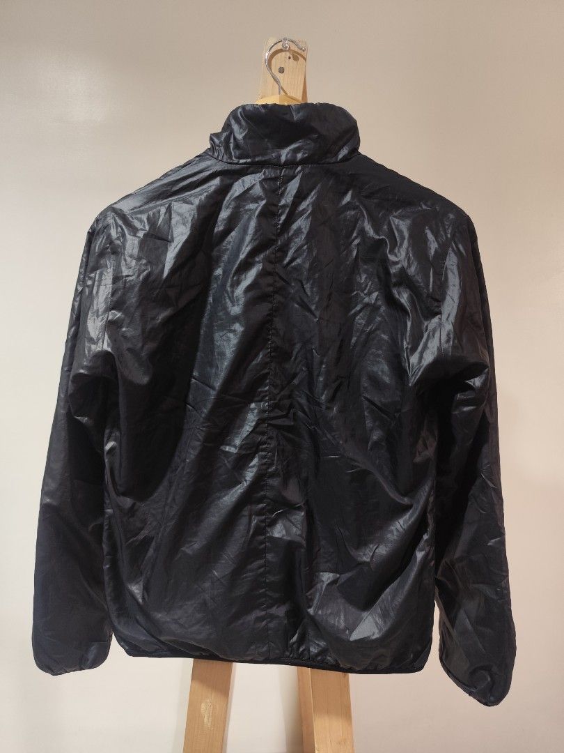 Uniqlo fleece Reversible (Category: Coats, Jackets and Outerwear) located in Makati City. Submitted by hoykii (Listing ID 1465402631, Image 2). Description: SIZE: XS ISSUE: NONE 150 PHP.