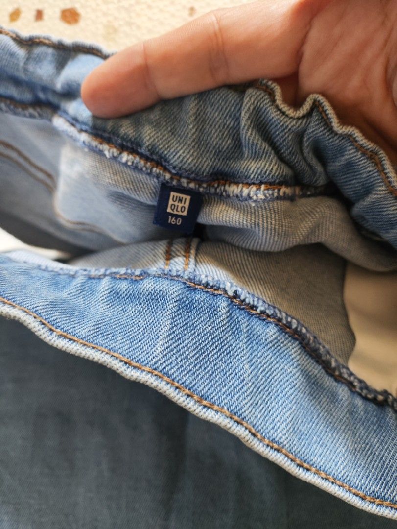 Uniqlo Maong Skorts (Category: Shorts) located in Taguig. Submitted by cleanupmomma (Listing ID 1465490902, Image 3). Description: Please take time to read ❤️ Original Size 160 no flaws fits 26-27 waistline wyiwyg.