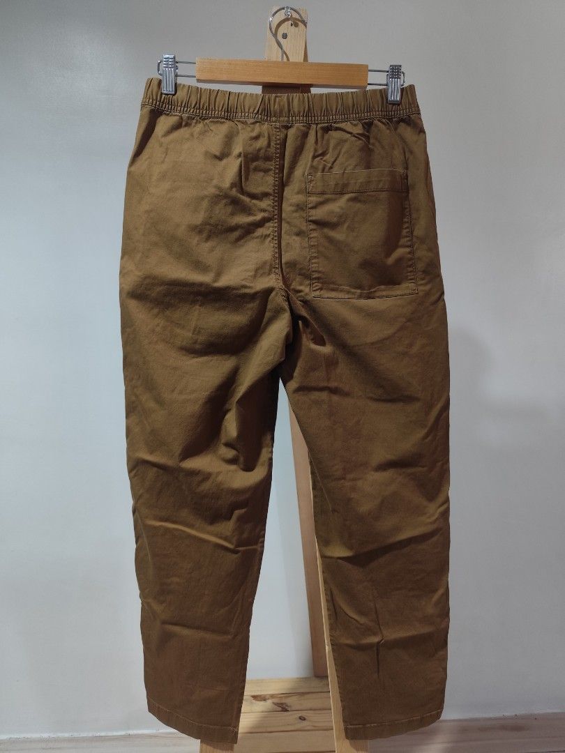 Uniqlo Smart ankle (Category: Trousers) located in Makati City. Submitted by hoykii (Listing ID 1465401926, Image 2). Description: SIZE: S ISSUE: NONE 150 PHP.