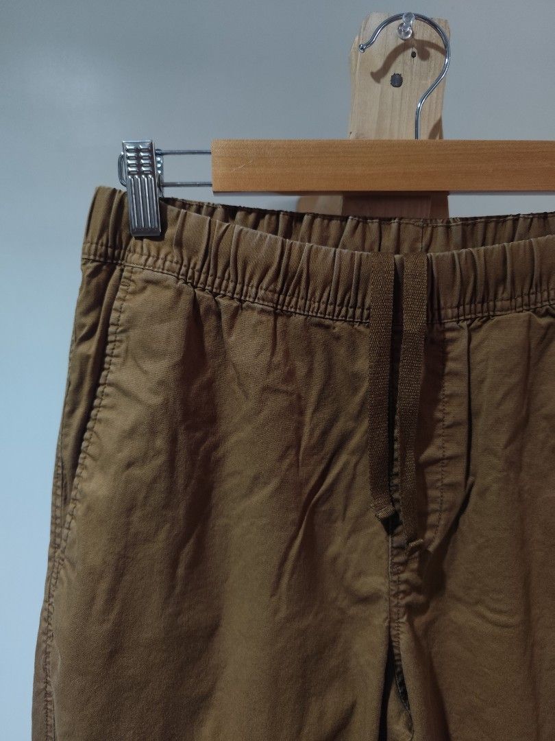 Uniqlo Smart ankle (Category: Trousers) located in Makati City. Submitted by hoykii (Listing ID 1465401926, Image 3). Description: SIZE: S ISSUE: NONE 150 PHP.