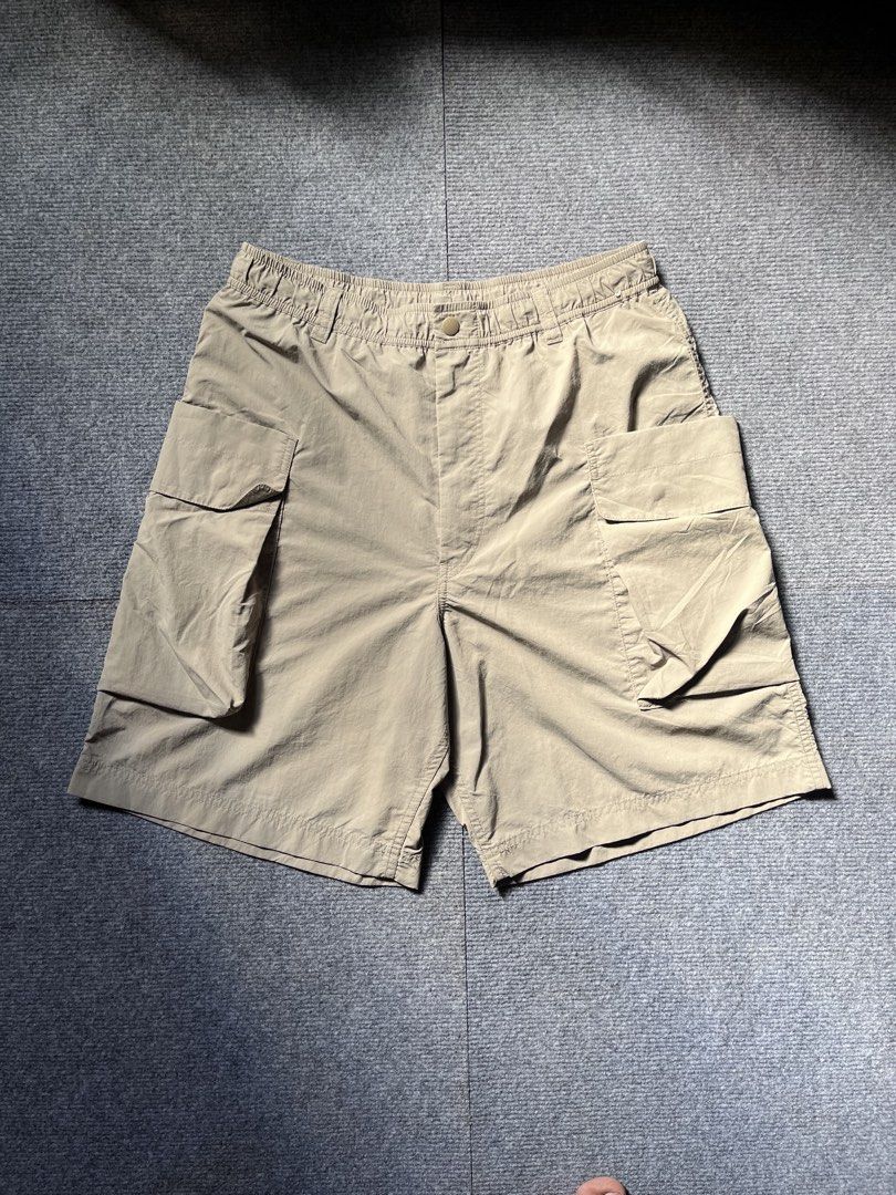 Uniqlo U Parachote short (Category: Shorts) located in Tacloban City. Submitted by bisag.unsa (Listing ID 1465386916, Image 2). Description: Details - Size Small on Tag - Waist 28”-35” - Length 20” - Leg Opening 12” Excellent Condition Excellent Color Rate.