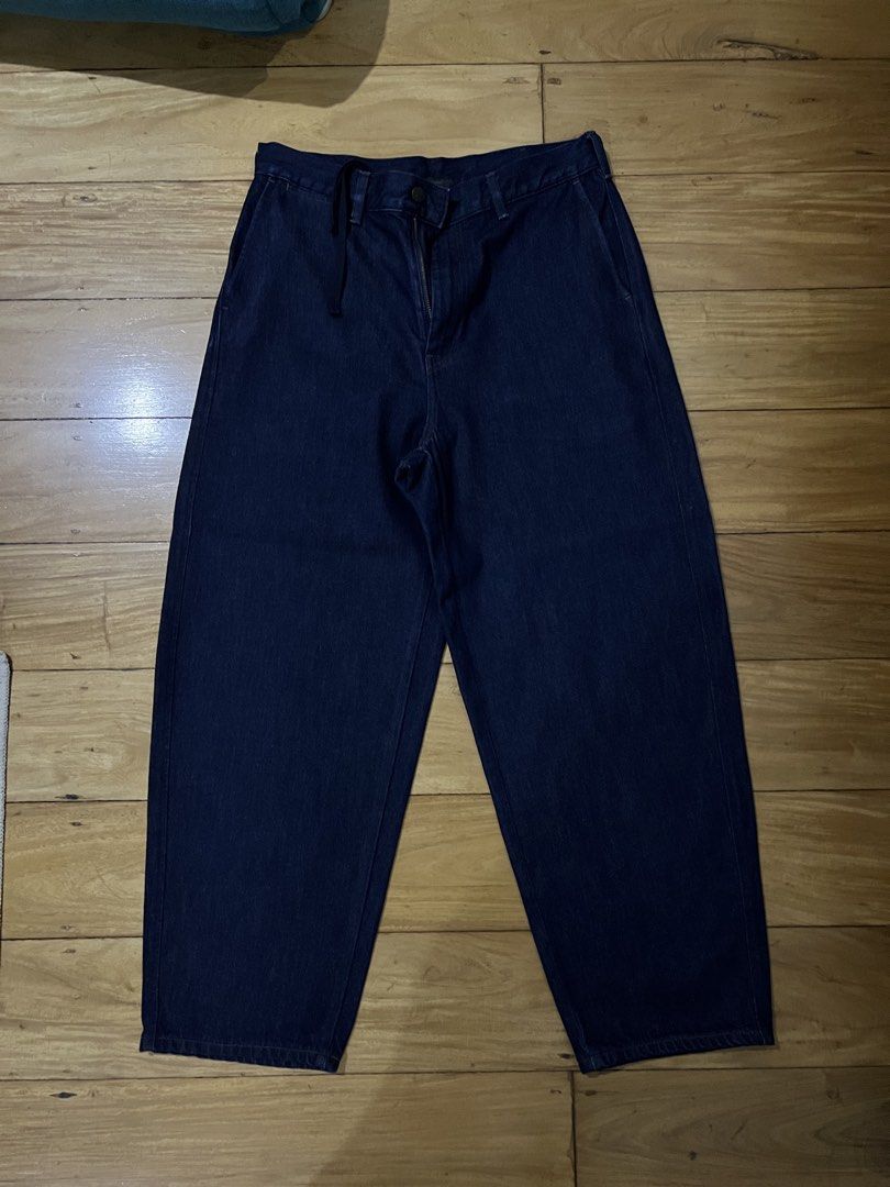 Uniqlo Wide Barrel Jeans (Navy) (Category: Jeans) located in Manila. Submitted by drewclues21 (Listing ID 1465473913, Image 1). Description: Used Once or Twice Only No Damage No Alterations RFS: Wrong Size Negotiable.