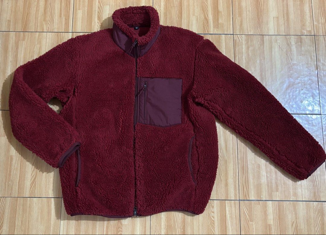 Uniqlo WINDPROOF OUTER FLEECE FULL-ZIP JACKET ( unisex) (Category: Coats, Jackets and Outerwear) located in Binan City. Submitted by rdgerevilla (Listing ID 1465570889, Image 1). Description: Uniqlo WINDPROOF OUTER FLEECE FULL-ZIP JACKET ( unisex) ₱750 Medium on tag Like new No issue Location: Binan.