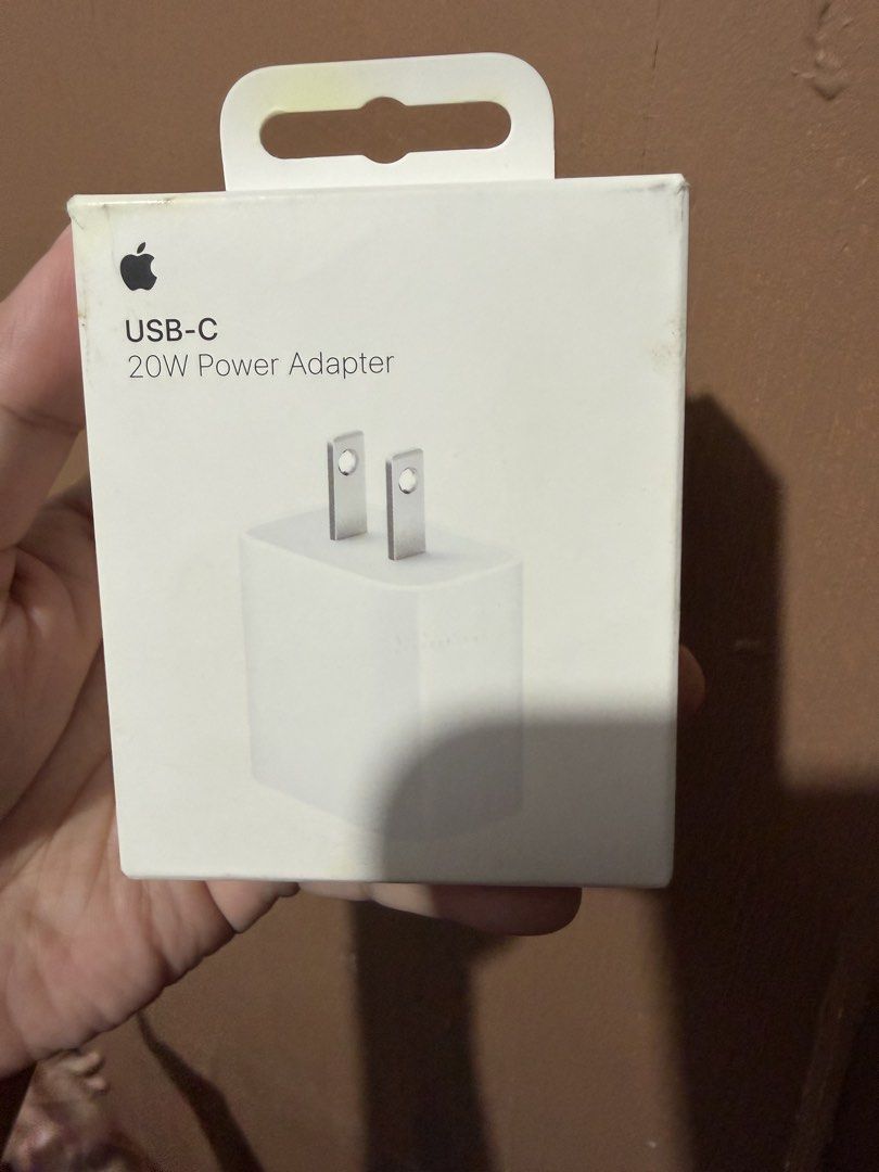 USB- C power adapter (Category: Chargers & Cables) located in Manila. Submitted by keiraservillon (Listing ID 1465408104, Image 3). Description: Binili ko sa powermac, binuksan lang para i try. Rsf: na doble bili .
