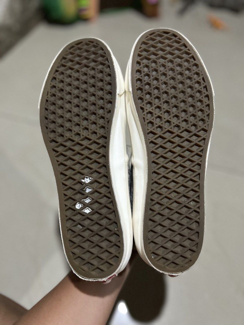 Vans (Category: Sneakers) located in Cebu City. Submitted by cyrilk1cks (Listing ID 1465413314, Image 3). Description: .