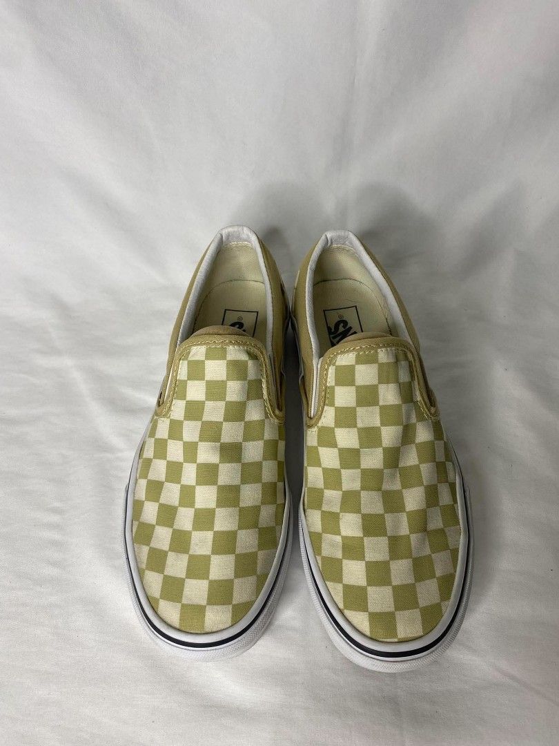 Vans Classic Slip-on (Cream Checker Board) (Category: Sneakers) located in Manila. Submitted by redsbrandedapparel (Listing ID 1465483735, Image 2). Description: Location: North Caloocan UNISEX Size: 7.5 (US Men) 9.0 (US Women) 40.0 (EUR).