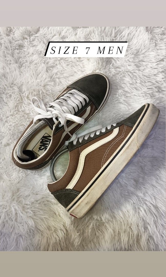 Vans Oldskool (Category: Sneakers) located in Pasay City. Submitted by ODDXX (Listing ID 1465541112, Image 1). Description: Vans Oldskool Size 7 Men/25cm Good Condition! walang issue, walang sole sep halos walang heel drag. Need lang linisan. 699 nlang mga boss!.